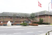 Slut med kommunal flagning i Langeskov Kerteminde Rådhus med flag