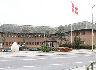 Kertemindes Rådhuse Kerteminde Rådhus med flag