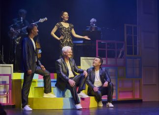 Flotte parodier i Rottefælderevyen