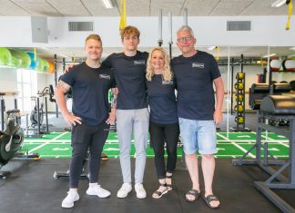 Fitness-familie byder velkommen tilbage i motionscentrets lokaler
