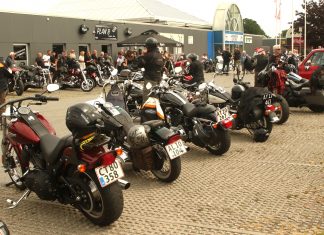 Langeskov invaderet af Harley-Davidson motorcykler