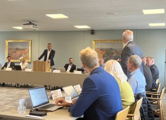 “Enten bliver vi enige, eller også er det direktionens budgetforslag, der gælder”