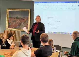 Da skolebørn erstattede politikerne for en dag