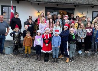 Lokale sponsorerede julefrokost til byens børn