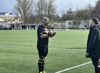 KB måtte se sig slået af en middelmådig modstander og en elendig dommer