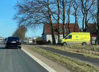 Opdateret: Dramatik ved færdselsuheld: Mand anholdt for at tage billeder og overfuse politiet