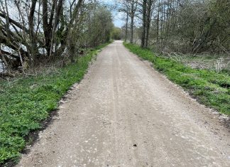 Endelig kom adgangsvejen fra Banedanmark, men isolerede beboere savner fortsat bedre kommunikation: ”Informationsniveauet ligger langt under, hvad der er tåleligt”