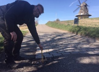 Syv år efter kloakarbejde er der asfalt på vej til Viby