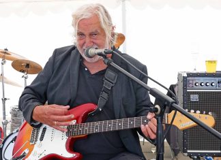 Billedgalleri: Rock Duo + 1 satte gang i marinaen