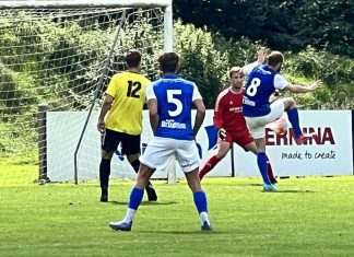 Personlige fejl, uskarpe afslutninger og en håbløs dommerpræstation betød nederlag til KB i sæsonpremieren
