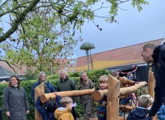 Far sponsorerede ny legeplads til vuggestue