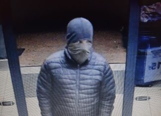 Røveri mod Rema 1000 i Langeskov. Fyns Politi efterlyser gerningsmand