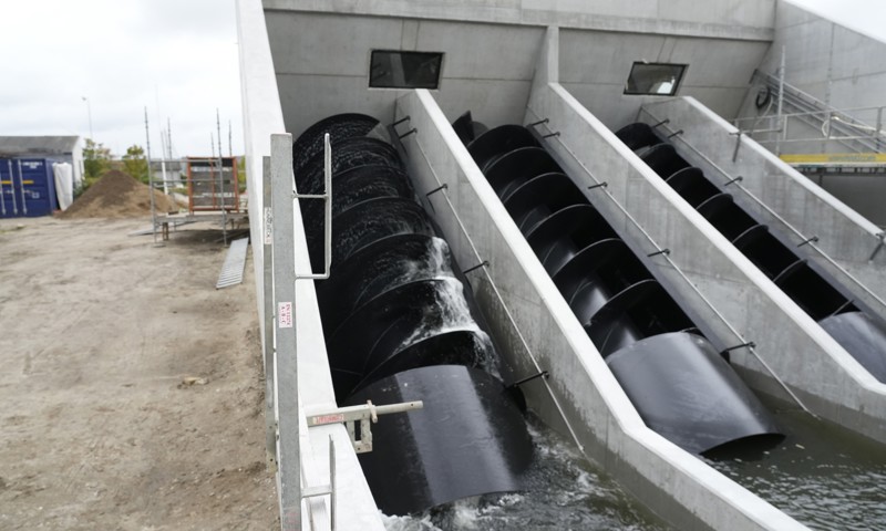 Staerkt Samarbejde Har Faaet Aabenraas Nye Pumpesluse I Gang Foer Tid