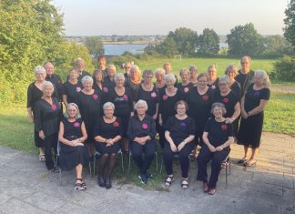 Kor, kaffe og swing med Munkebokoret og jazzband Img 0026