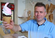 Familien Møller fejrer 30 år med Vaffelhuset i Trollegade 1 Vaffelhuset (5) Kopi