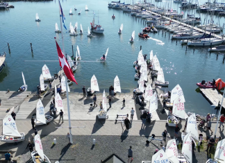 Alt klappede til stort sejlstævne, men vejret var lidt for godt Sejjlere i Havnen til SailExtreme 2024 i Kerteminde