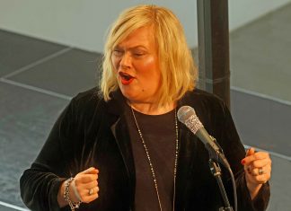 Smuk søndagskoncert i Kulturhus Anexet med Marie Carmen Koppel M.c. Koppel & S . Rasmussen (4)