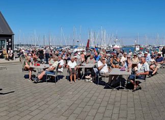 Omkring 200 tilskuere til årets første Musik på Marinaen No Name (5)