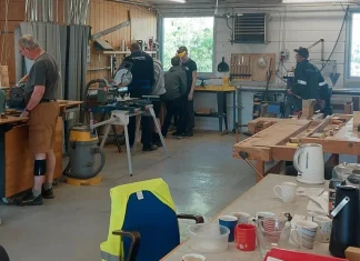 Ny aftale med Langeskov Skole: Punkt et er at give dem interesse i at lave noget med deres hænder 20240514 105113 Værksted 9