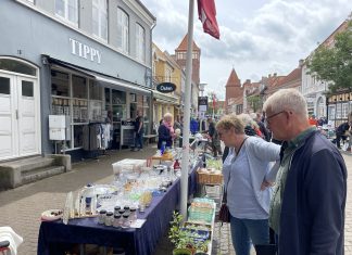 Kertemindes kræmmermarked startede vådt, men sluttede med solskin og mange besøgende Foto: Laura Højris From Petersen