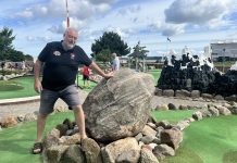 Spil minigolf og støt den lokale avis Img 0720