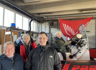 Drej, dyt og slå alarm i en brandbil – Falck holdt åbent hus i ferien Image00014