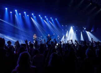 Frivillige kæmper for et brag af en fest i Munkebo Nytårsfest