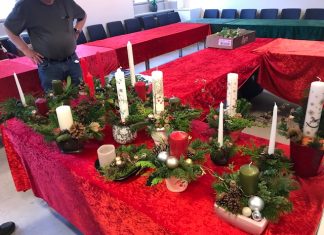 Travlhed i juleværkstedet før weekendens julemarked Img 2321