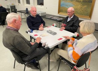 Sikre føringer i bridgemesterskab Knud Erik Eriksen - Stig Christiansen . Preben Pendorff og Ingelise Emanuelsen dyster