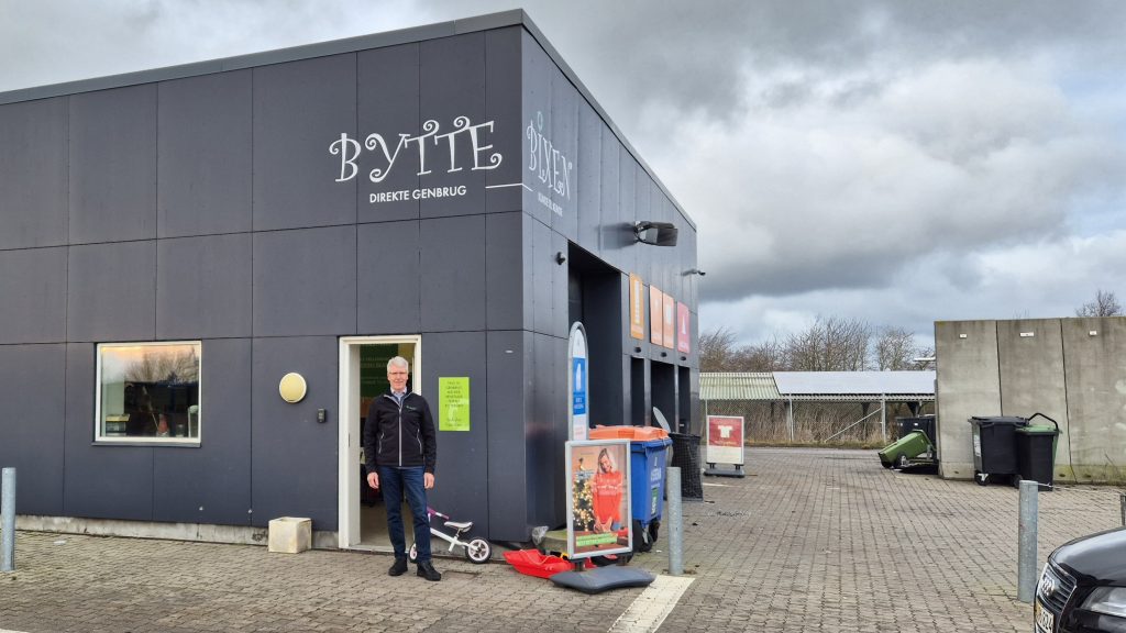 Byttebixen Genbrugspladsen Michael Høj Larsen 2
