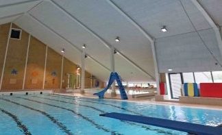 Stort svømmestævne i Munkebo for unge med særlige behov Munkebo Svømmehal