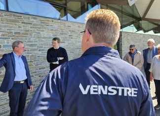 Partiformand kom til byen for at kaste glans over lokale Venstre-folk 20250519 135458