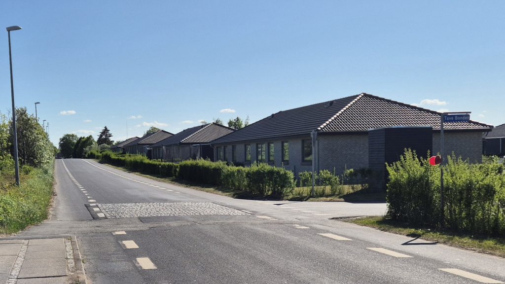 Hans tausensgade birkende fortov til tave bonde