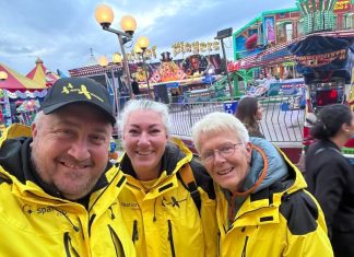 Stort opbud af voksne holdt strandfest-ballade på lavt niveau Fb img 1749461620946