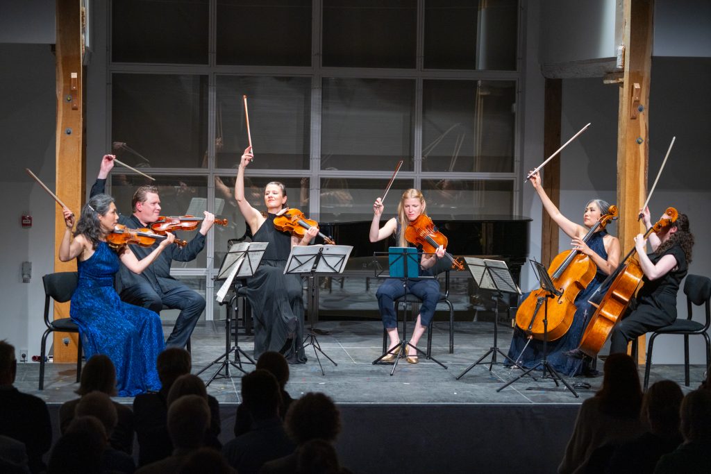 Sekstet soo jin hong andrej bjelov, bryony gibson cornish, helene clement soo kyung hong sinead o'halloran