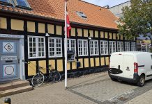 Ikonisk bankbygning i Langegade skifter udseende, men bevarer farven Bank
