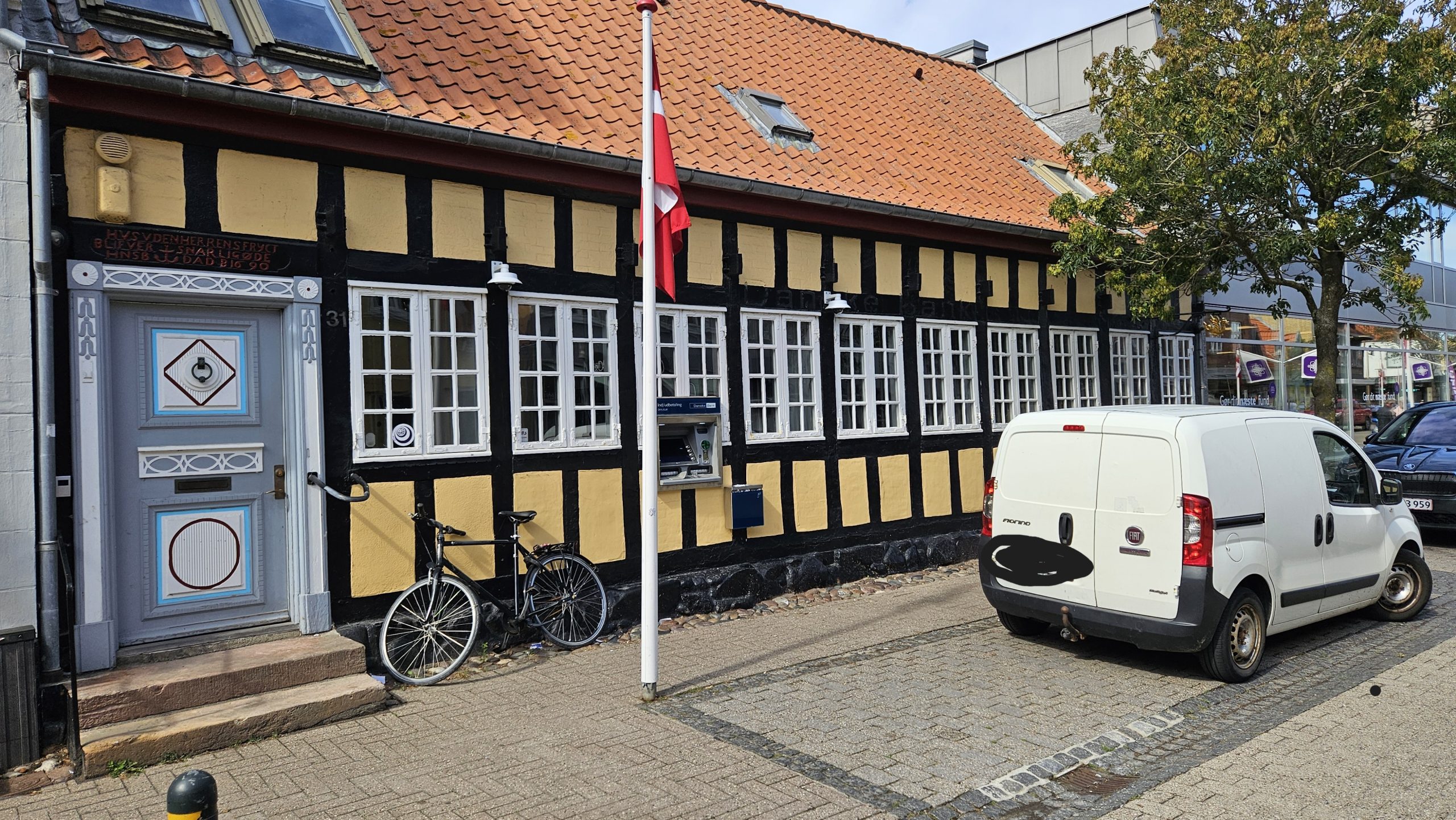 bank Bank