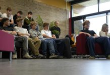 Glæde på Holmen: Store klasser får lov til at blive på Hindsholmskolen dsc2755