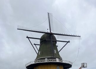 Så fik Viby Mølle langt om længe sine nye vinger Img 0767