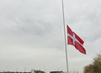 Flaget gik på halvt på genbrugsplads Img 07781
