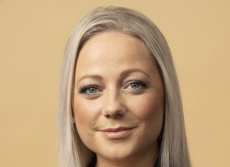 LA holder hof på Lulu’s Cafe i Kerteminde med politisk ordfører Folketinget 2022