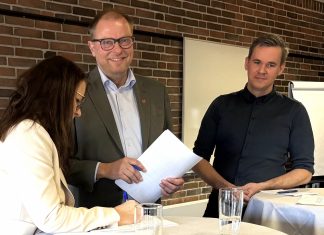 Ældresagen: Nyt friplejehjem falder på et tørt sted Michael kigger i kameraet red