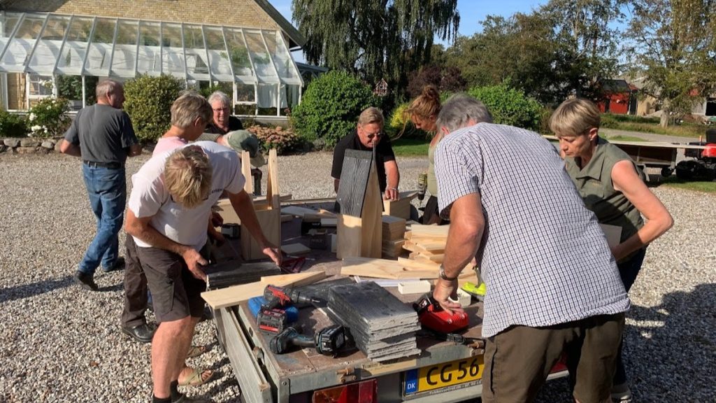 Borgere i Midskov deltager i landsby make over 2023 foto Steen Hjorth