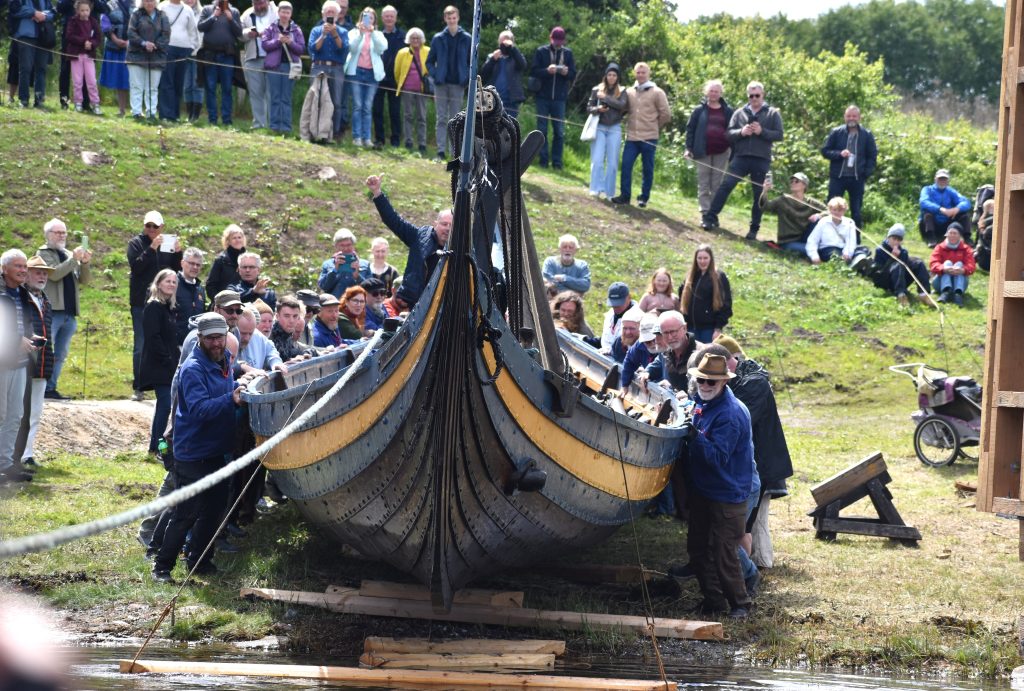 Ladbydragen søsættes, 2025. Foto Østfyns Museer (2)