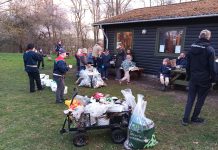 Spejdere fandt affald langs børns stier: 35 kilo på én aften Spejdere affald