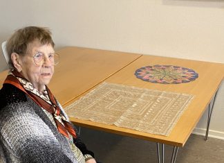 100 år på mandag: Grete har det bedst med håndarbejde i skødet Knipling