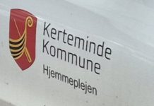 Hjemmeplejen advarer mod falske hjemmeplejere efter 10 forsøg på tricktyveri mod ældre i deres hjem Hjemmeplejen bil nær
