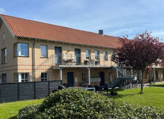 Fest på Jernstøberiet fejres med pølsevogn og borgmesterbesøg Jernstøberiet