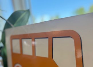 Sommerbus triller sommerlandet tyndt igen i denne højsæson Sommerbus
