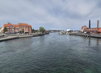 Kystdirektoratet foreslår sluse ved havnen som værn mod oversvømmelser i Kerteminde Havnen ved fjorden